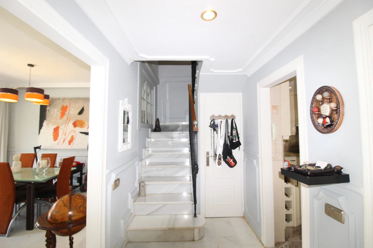 9-467d0cee5b725f3ef65f102a0c2e69c0