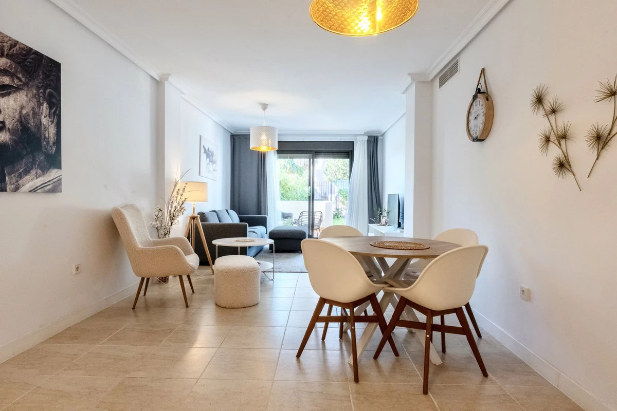 8-e64a9055bba3e77ac8aca3b893cdf826