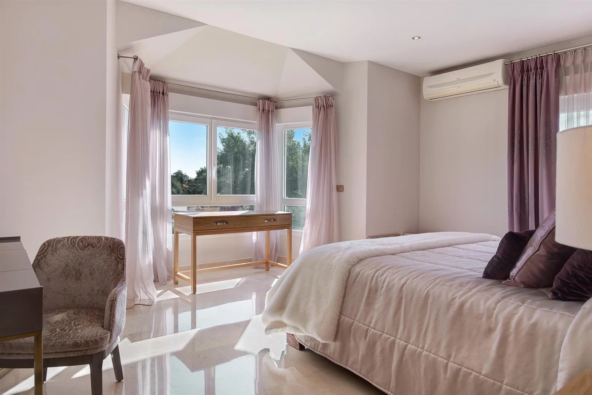 7-aa4cc561180b369757c0bb4af9886cd3