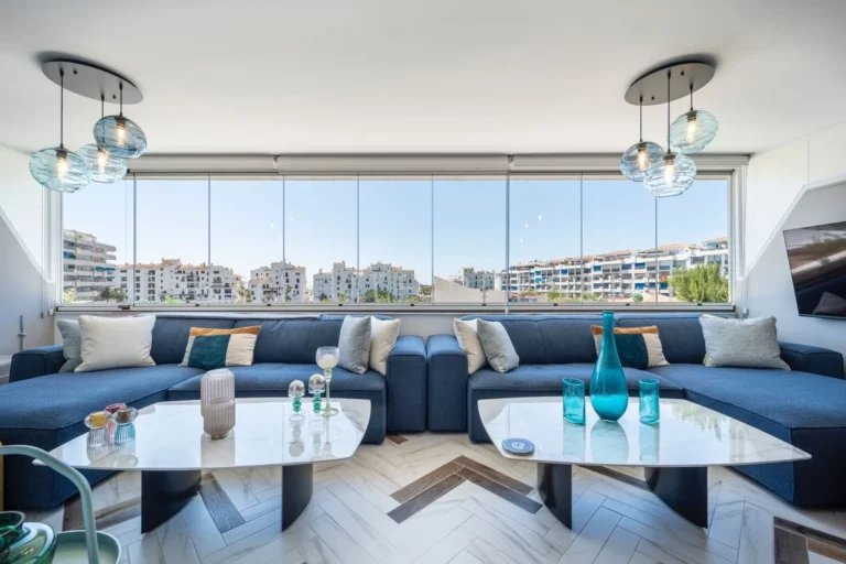 R5215630 | Middle Floor Apartment in Puerto Banús – € 1,200,000 – 2 beds, 2 baths
