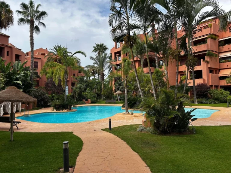 R4904122 | Ground Floor Apartment in Los Monteros – € 490,000 – 2 beds, 2 baths