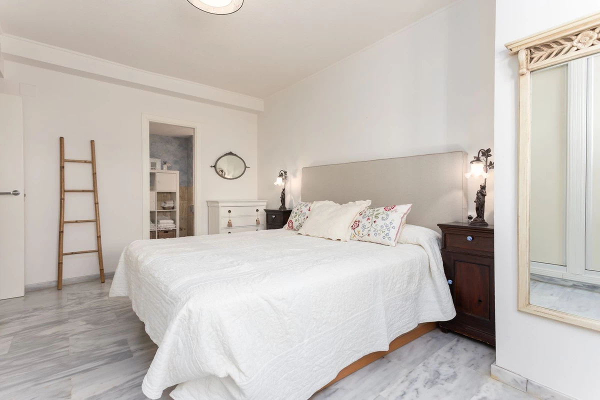 2-5bd7b9d04b45e33852eaf0ec6670150d