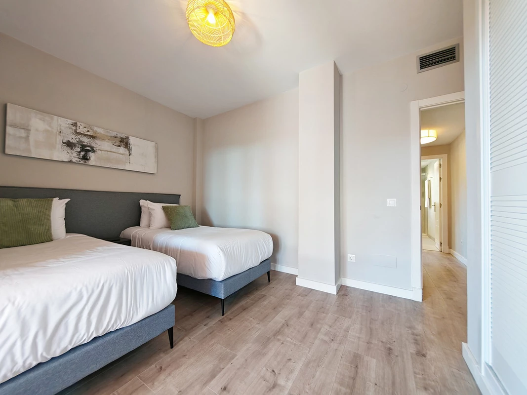 8-e64a9055bba3e77ac8aca3b893cdf826