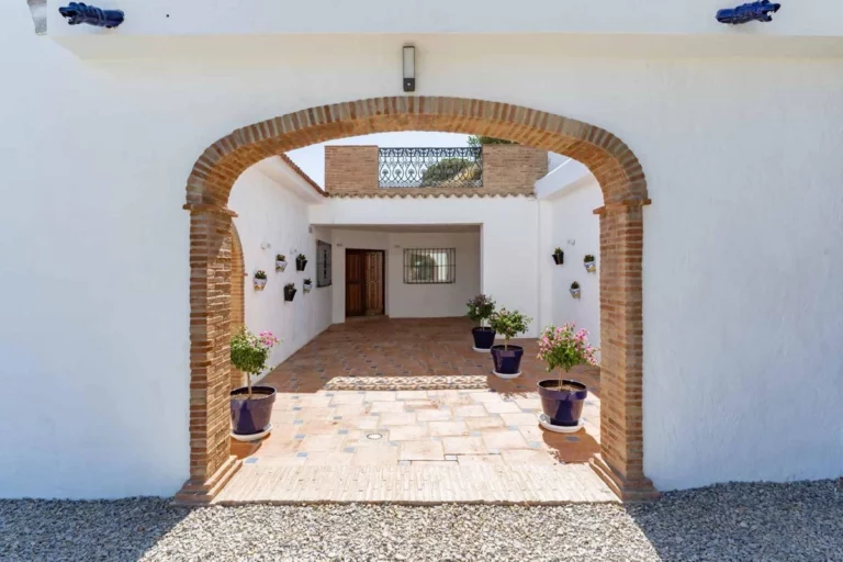 R4847554 | Finca – Cortijo in Estepona – € 1,240,000 – 5 beds, 3 baths