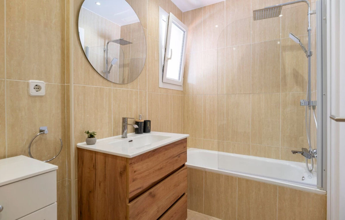 8-e64a9055bba3e77ac8aca3b893cdf826