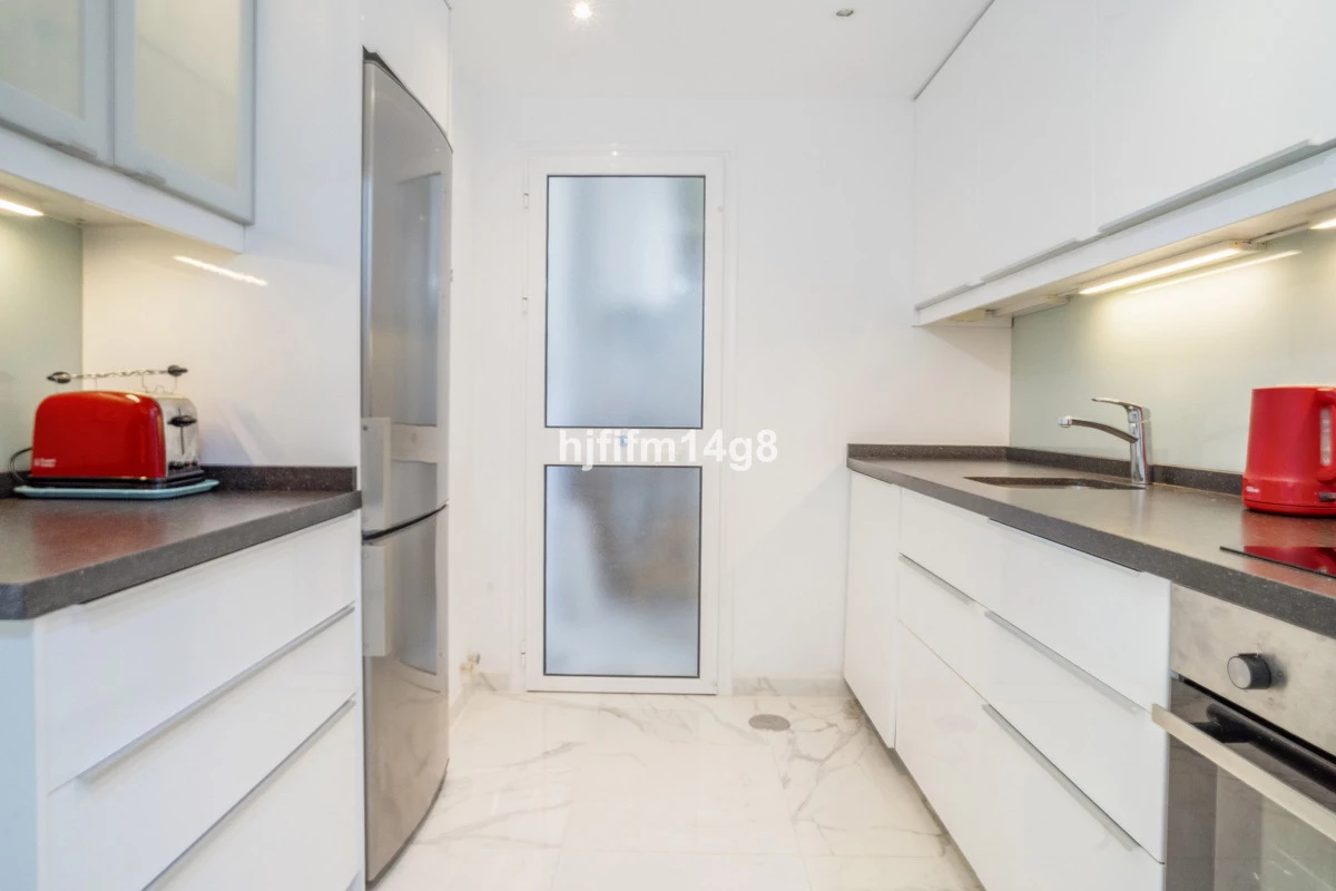 8-e64a9055bba3e77ac8aca3b893cdf826