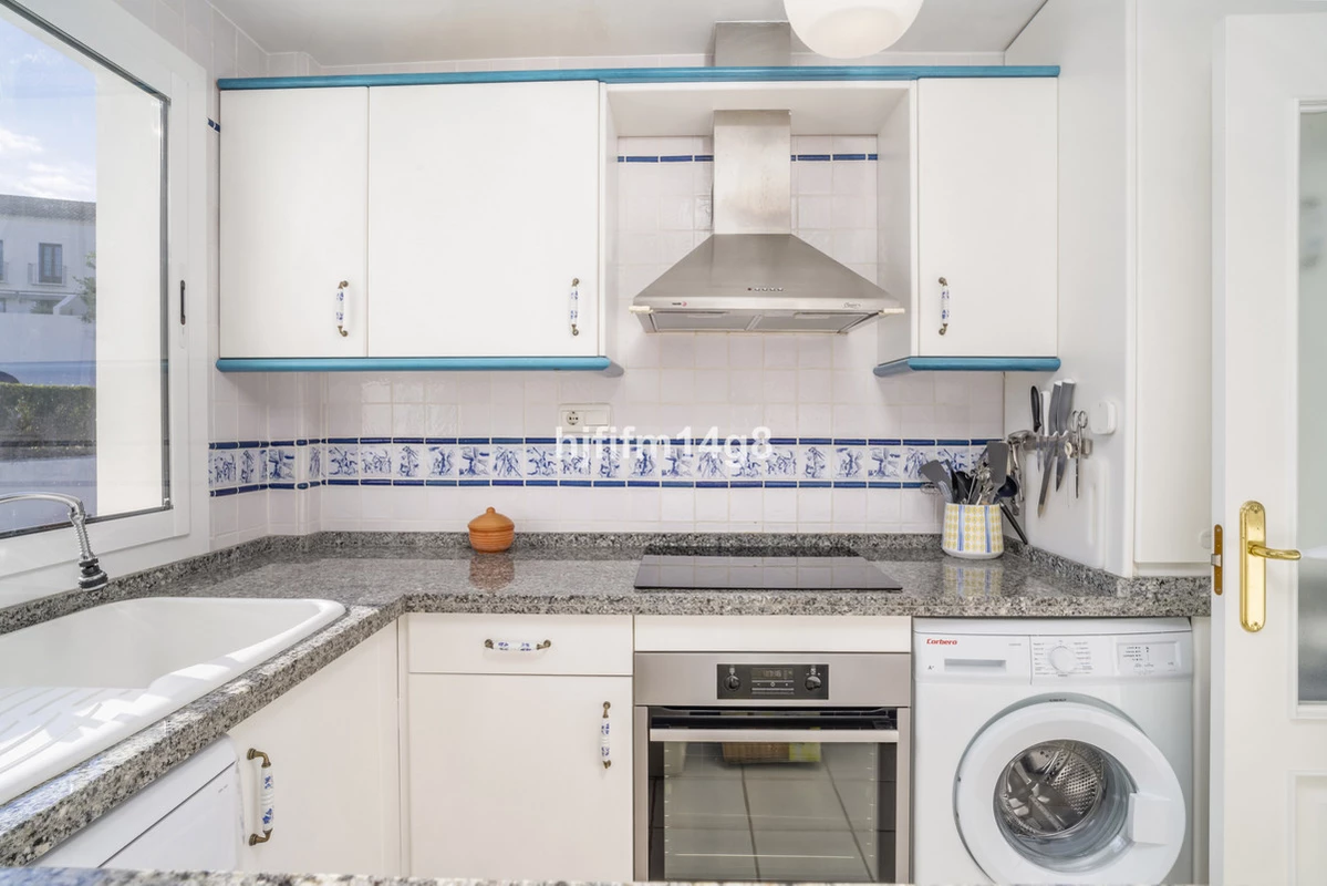 9-467d0cee5b725f3ef65f102a0c2e69c0