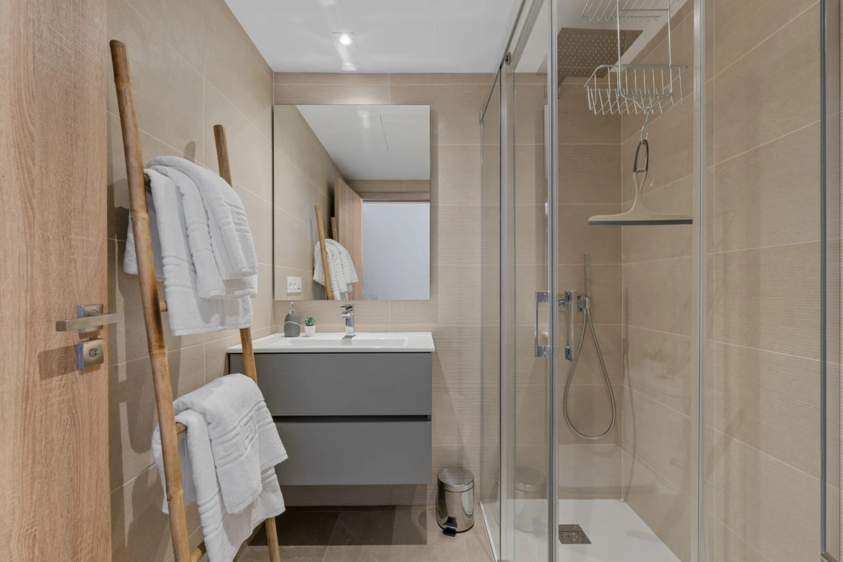 7-aa4cc561180b369757c0bb4af9886cd3