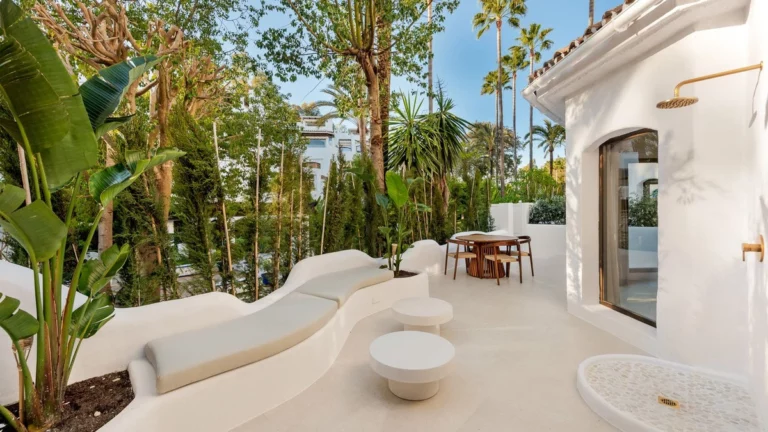 R5218345 | Ground Floor Apartment in Elviria – € 665,000 – 2 beds, 2 baths