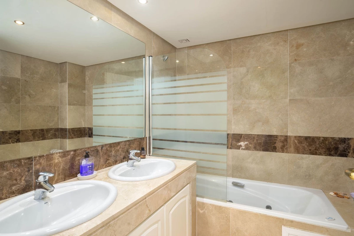 6-241328e1bcc9c0d8ce1222beb6c967a8