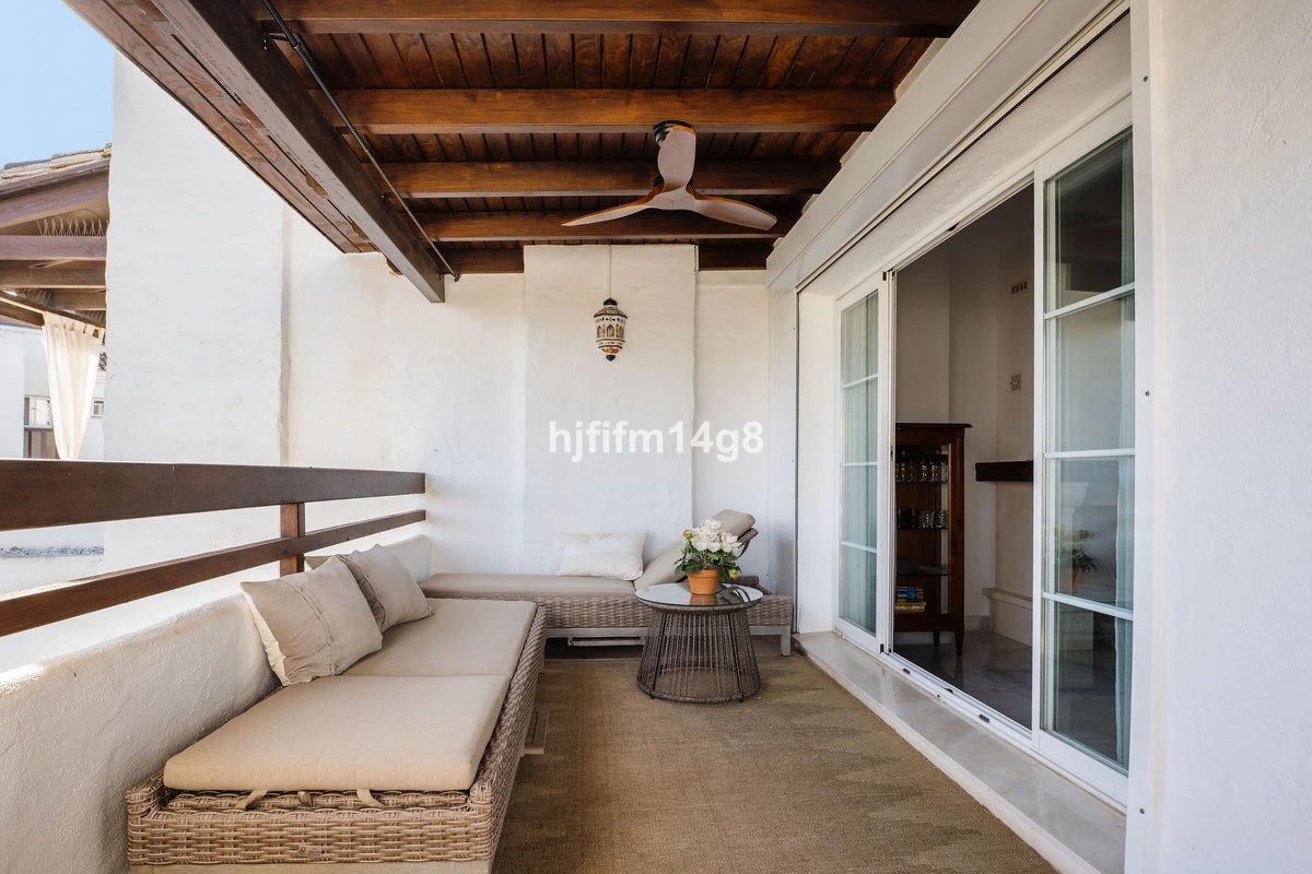 2-5bd7b9d04b45e33852eaf0ec6670150d