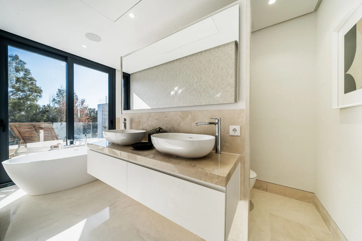 8-e64a9055bba3e77ac8aca3b893cdf826