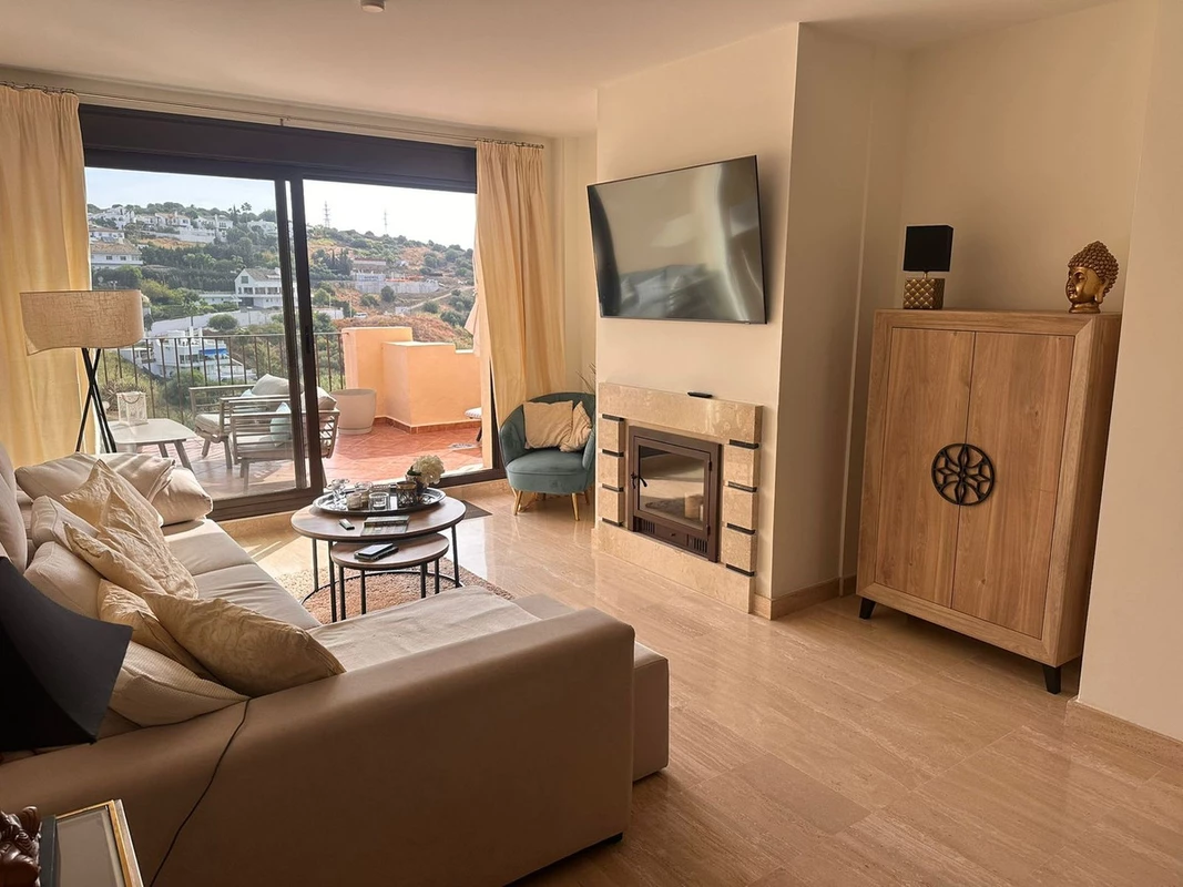 2-5bd7b9d04b45e33852eaf0ec6670150d