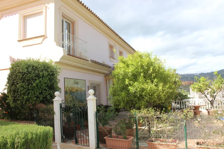 R3989923 | Detached Villa in Artola – € 1,700,000 – 7 beds, 7 baths