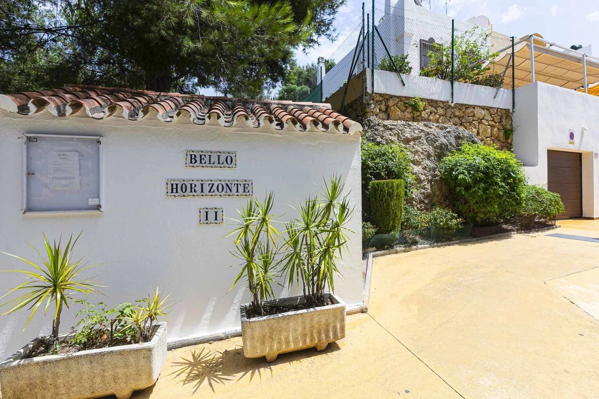 2-5bd7b9d04b45e33852eaf0ec6670150d