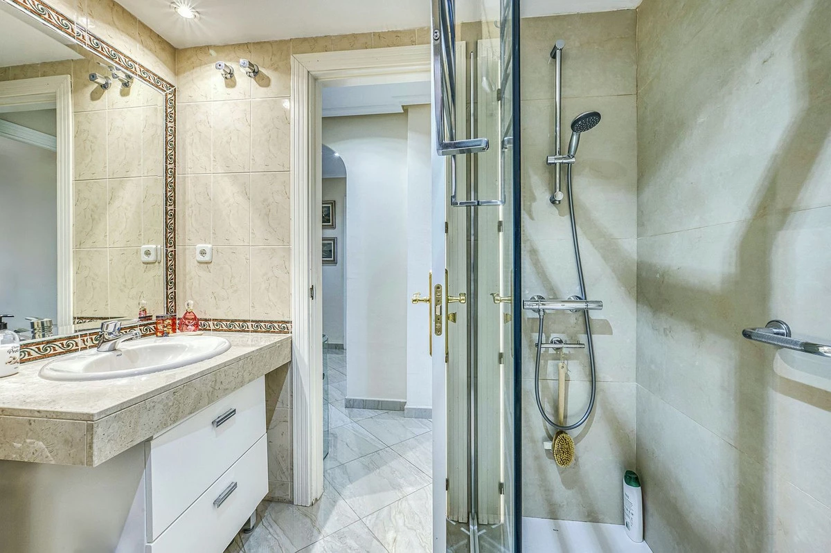 9-467d0cee5b725f3ef65f102a0c2e69c0