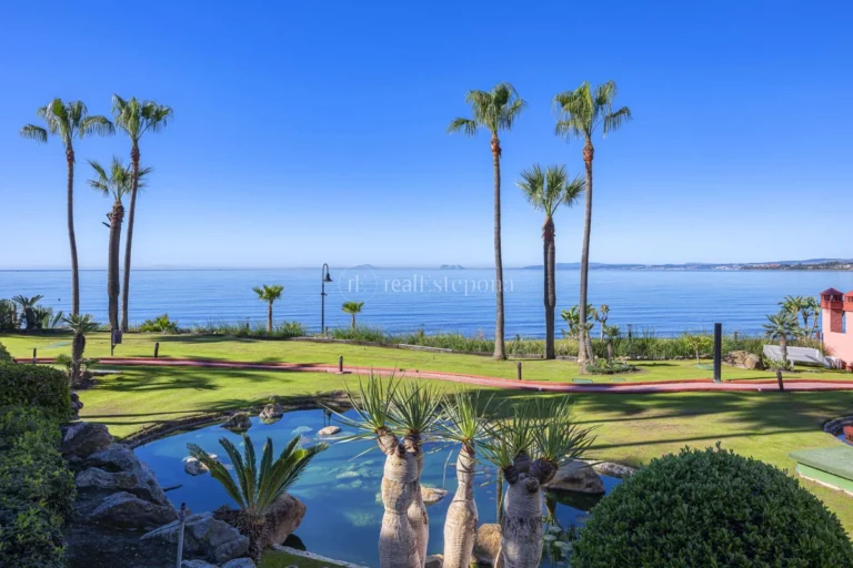 993-00002P | Apartment in Estepona – € 1,825,000 – 3 beds, 3 baths