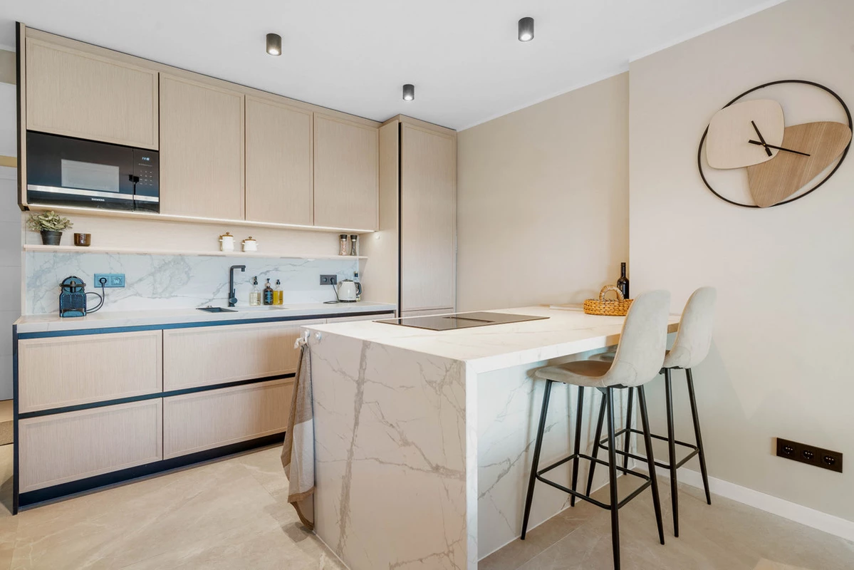 8-e64a9055bba3e77ac8aca3b893cdf826