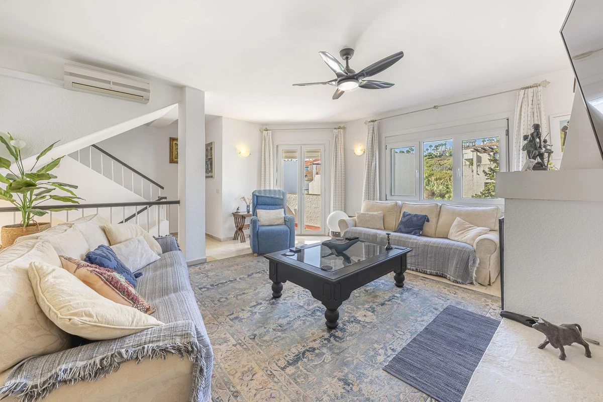 9-467d0cee5b725f3ef65f102a0c2e69c0