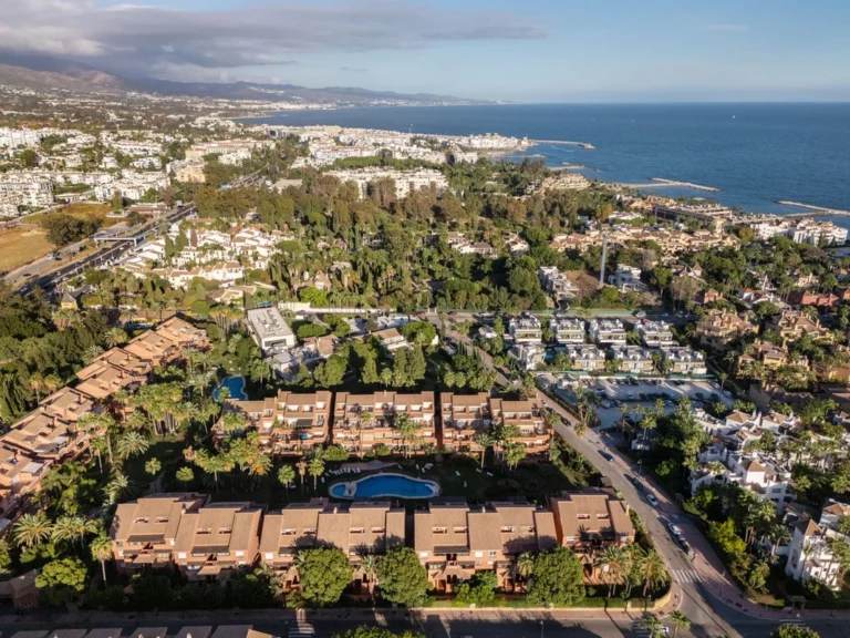 R5227303 | Middle Floor Apartment in Puerto Banús – € 800,000 – 2 beds, 2 baths