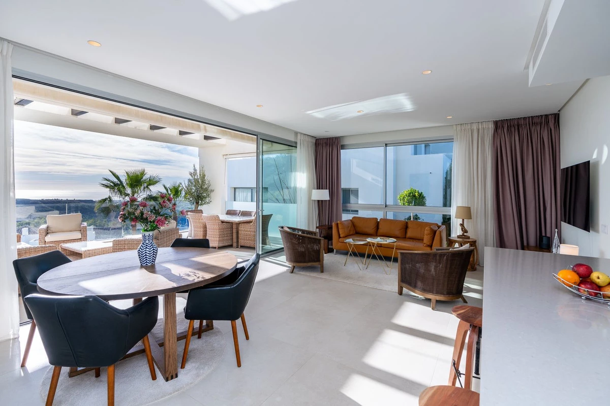 2-5bd7b9d04b45e33852eaf0ec6670150d