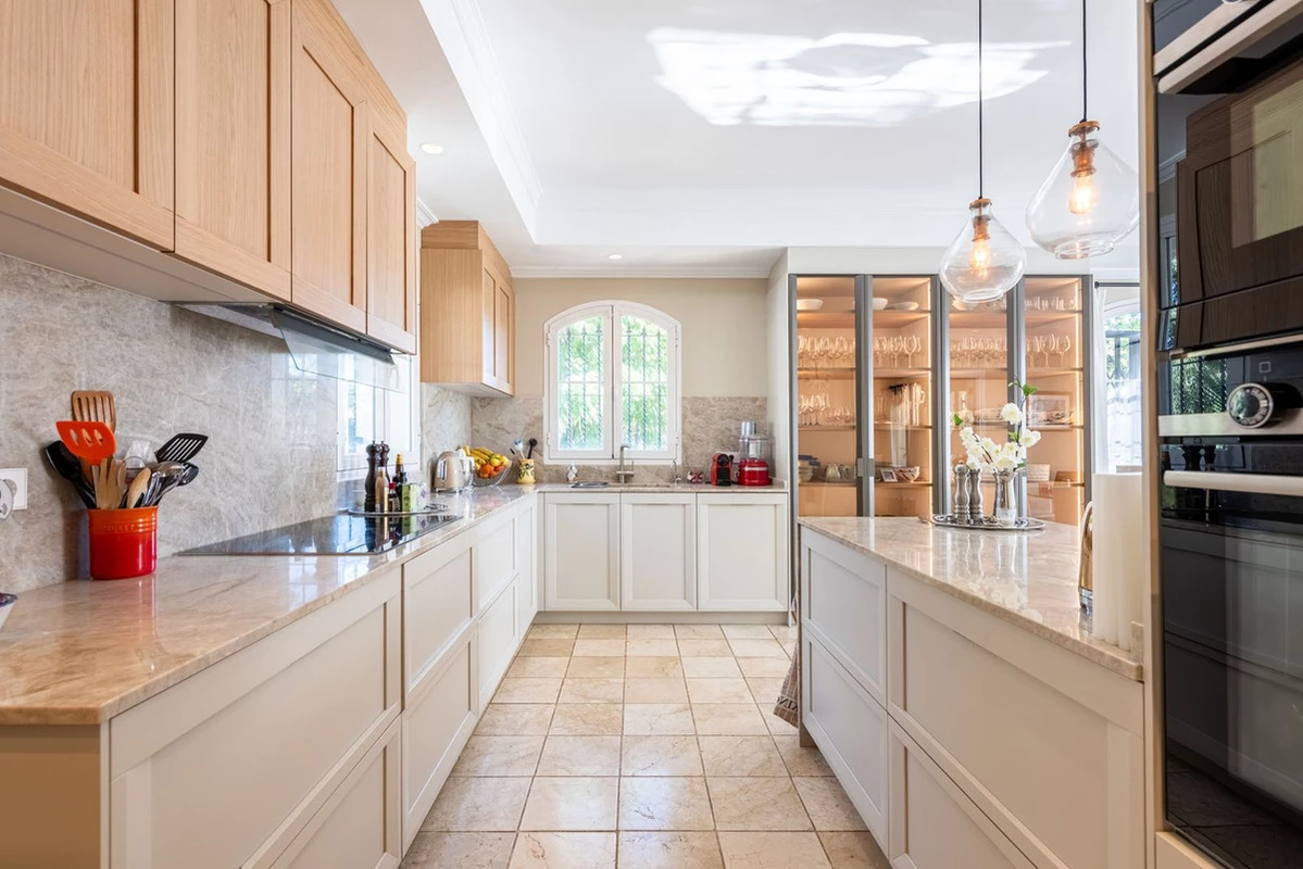 8-e64a9055bba3e77ac8aca3b893cdf826