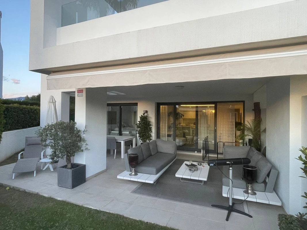 2-5bd7b9d04b45e33852eaf0ec6670150d