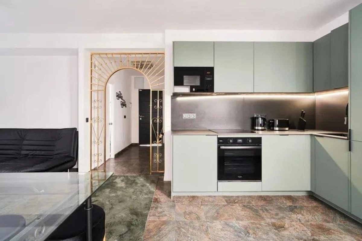 7-aa4cc561180b369757c0bb4af9886cd3