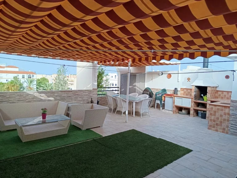 R5234857 | Penthouse Duplex in Estepona – € 460,000 – 5 beds, 3 baths