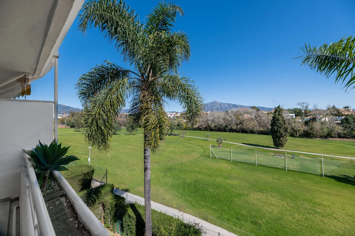 2-5bd7b9d04b45e33852eaf0ec6670150d