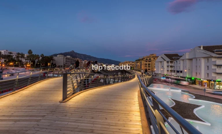 R5226598 | Middle Floor Apartment in San Pedro de Alcántara – € 375,000 – 3 beds, 2 baths