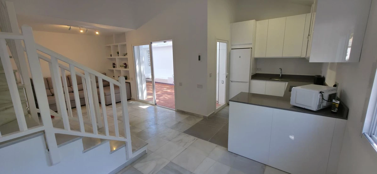 9-467d0cee5b725f3ef65f102a0c2e69c0