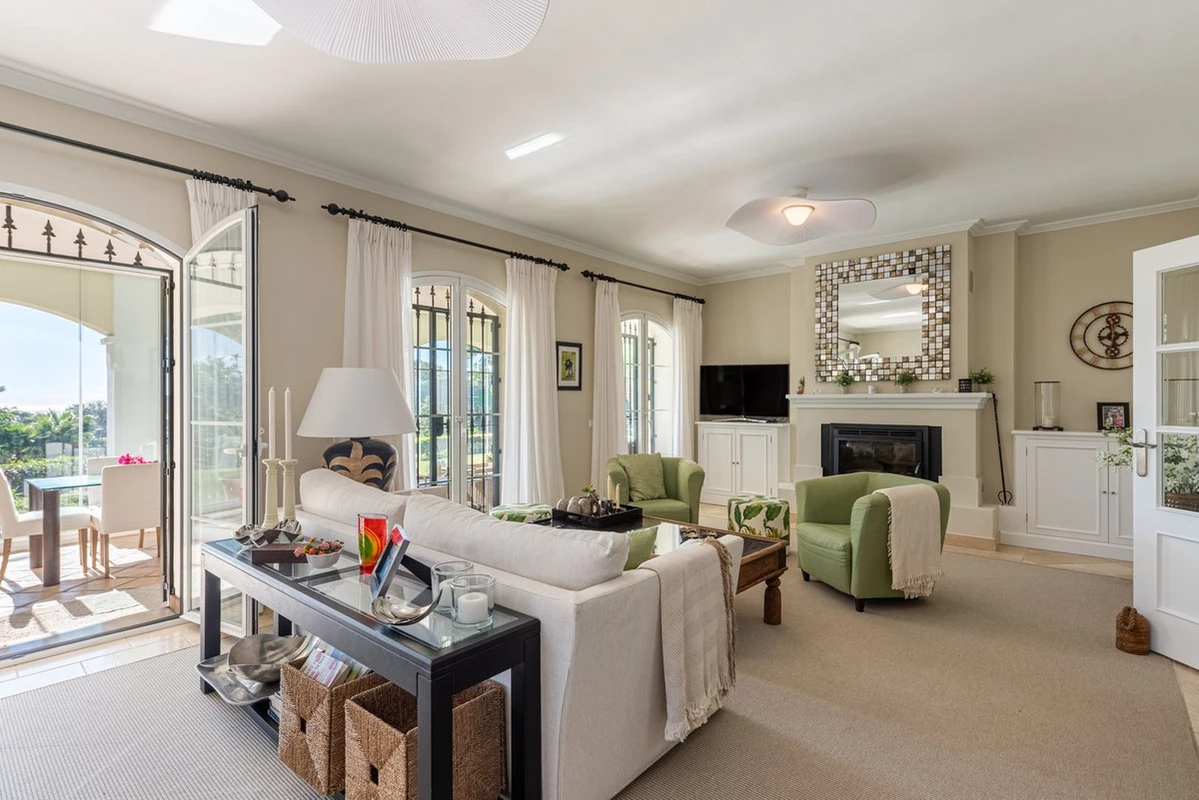 4-c23c0f86247804fa50226aecd8b0b2c8