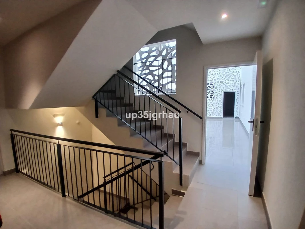 7-aa4cc561180b369757c0bb4af9886cd3