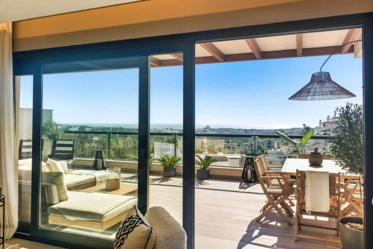 R5215216 | Middle Floor Apartment in Marbella – € 849,000 – 2 beds, 2 baths