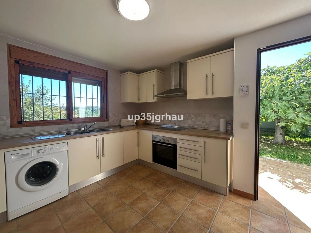 3-e898b2bb2a2fdfd06d2c39894dce8316