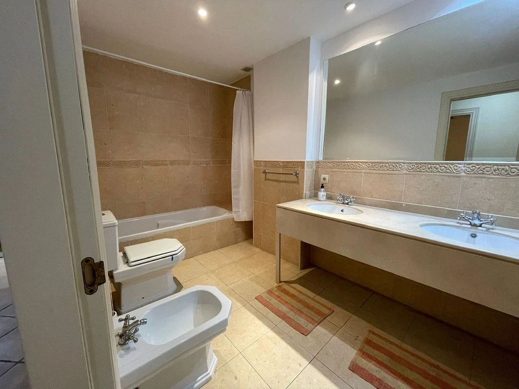 8-e64a9055bba3e77ac8aca3b893cdf826