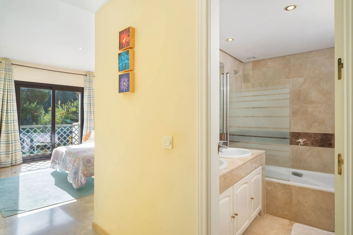 3-e898b2bb2a2fdfd06d2c39894dce8316