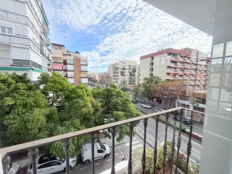 R5232376 | Middle Floor Apartment in Marbella – € 615,000 – 3 beds, 2 baths