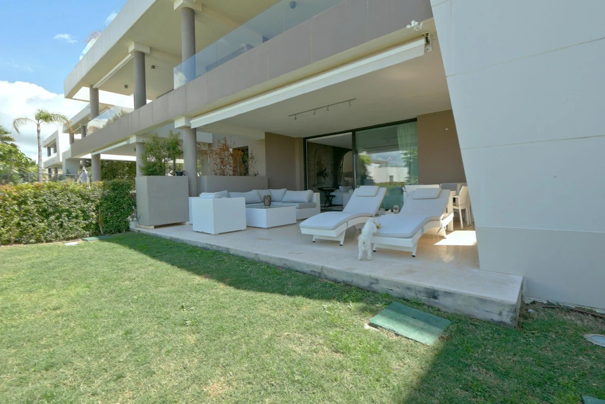 8-e64a9055bba3e77ac8aca3b893cdf826