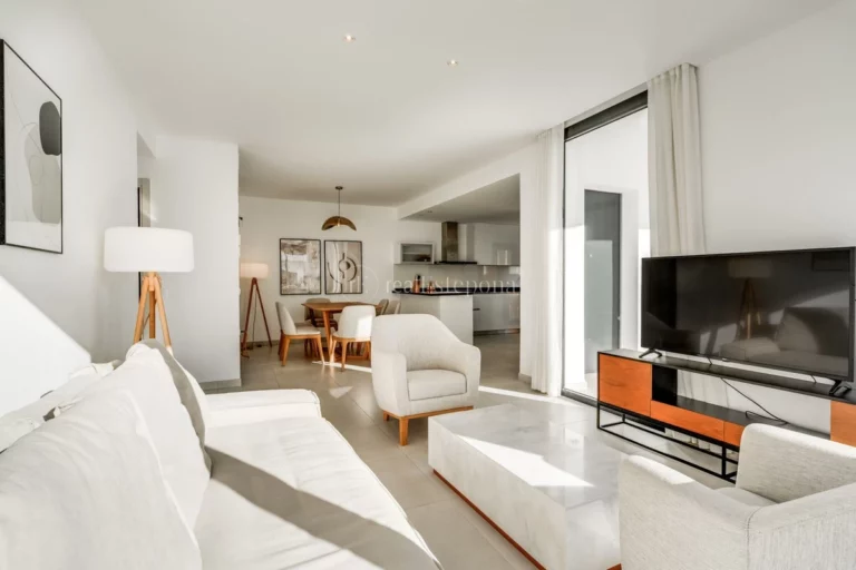 885-00070P | Town House in Estepona – € 949,000 – 4 beds, 3 baths