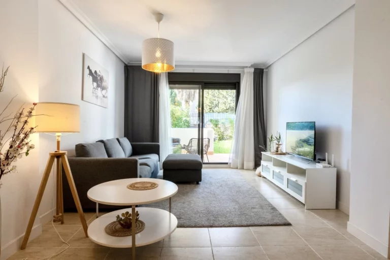 R5233777 | Ground Floor Apartment in Selwo – € 349,000 – 2 beds, 2 baths