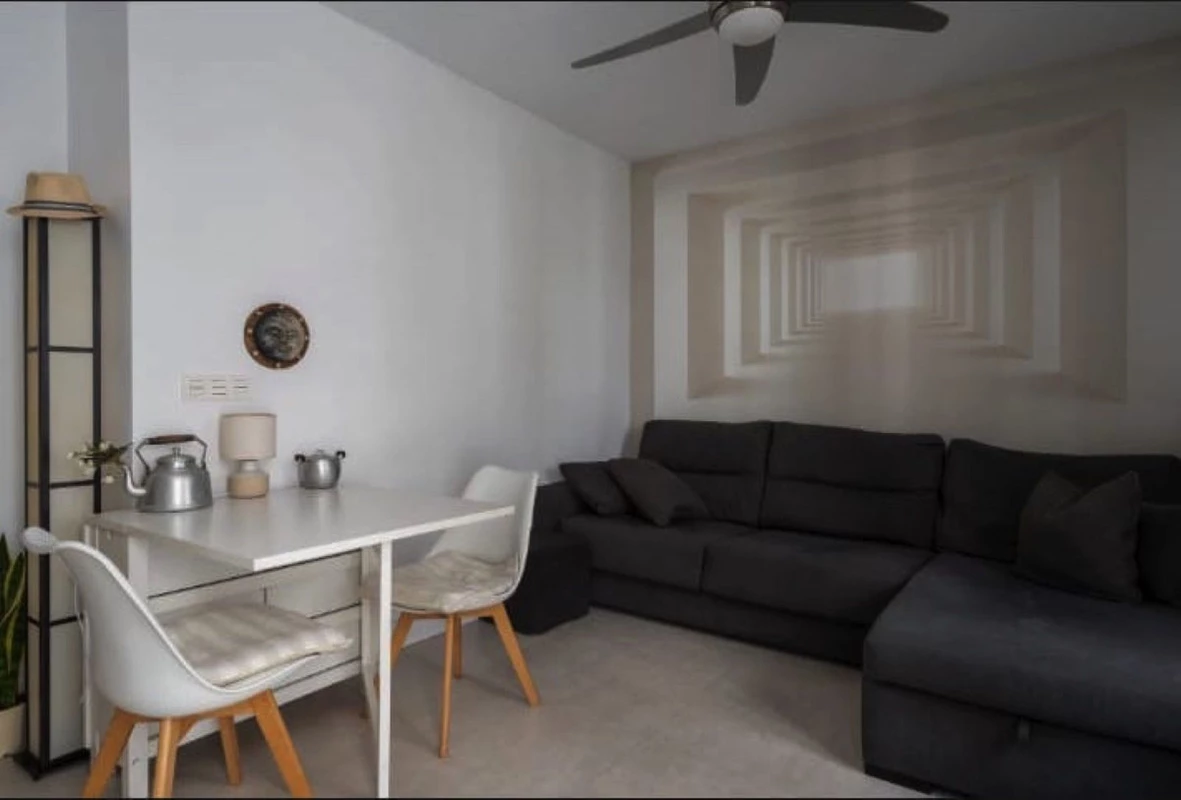 2-5bd7b9d04b45e33852eaf0ec6670150d