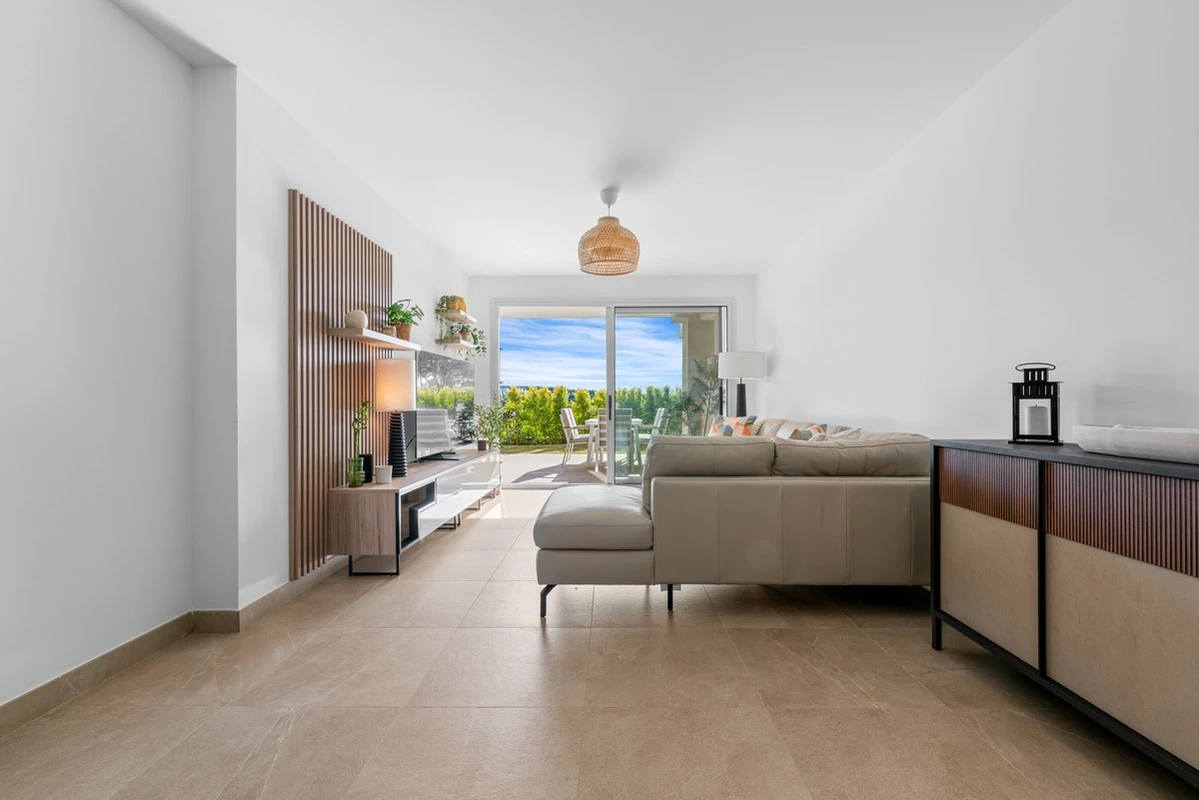 2-5bd7b9d04b45e33852eaf0ec6670150d