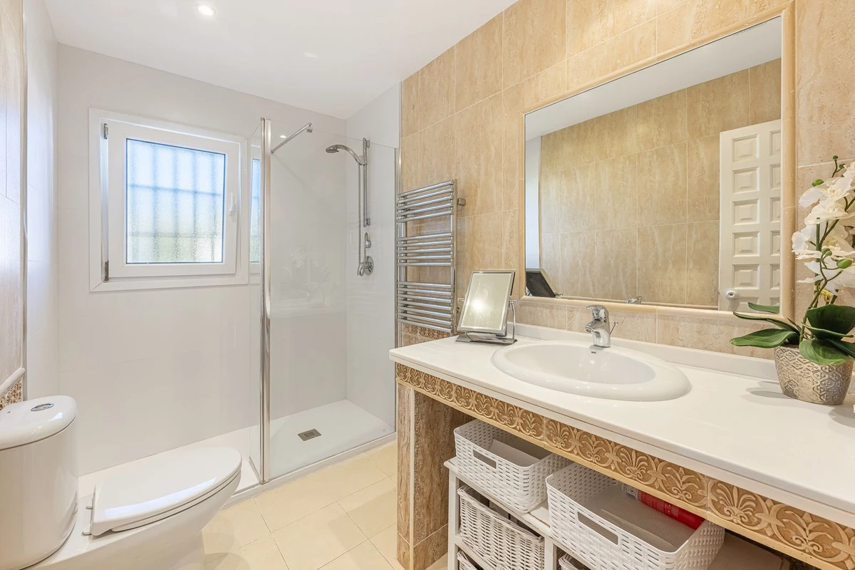 7-aa4cc561180b369757c0bb4af9886cd3