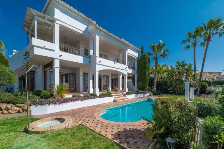R4968178 | Detached Villa in Río Real – € 1,990,000 – 4 beds, 4 baths