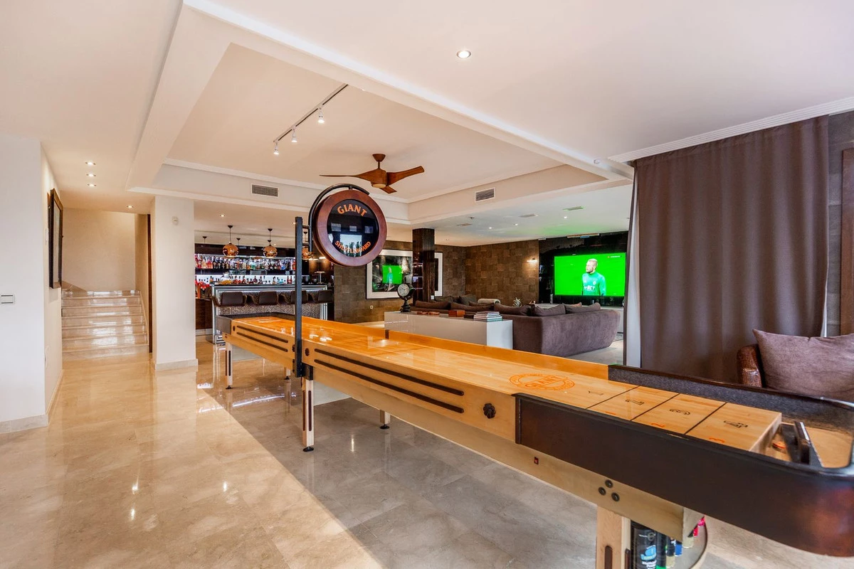 8-e64a9055bba3e77ac8aca3b893cdf826