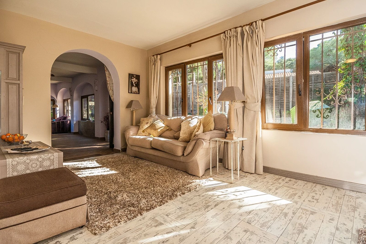 7-aa4cc561180b369757c0bb4af9886cd3