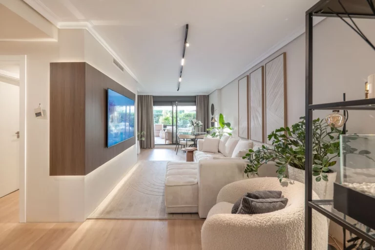 R5230069 | Ground Floor Apartment in Selwo – € 650,000 – 2 beds, 2 baths