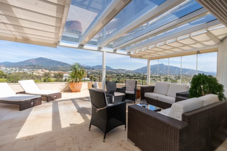 R4902694 | Penthouse in Estepona – € 595,000 – 2 beds, 2 baths